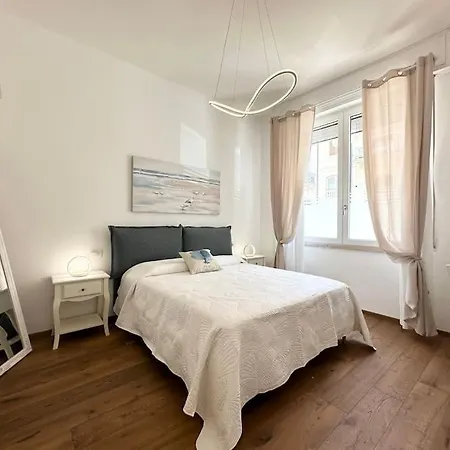 Golden Luxe - Modern Next The