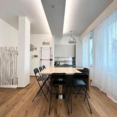 Apartmán Golden Luxe - Modern Next The *