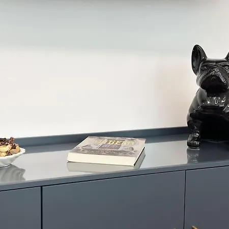 Golden Luxe - Modern Next The Apartmán Viareggio