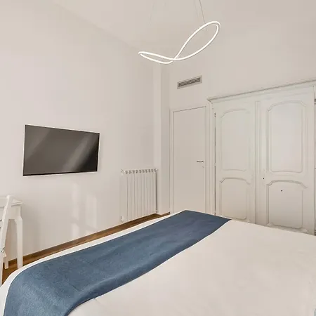 Golden Luxe - Modern Next The Appartamento Viareggio