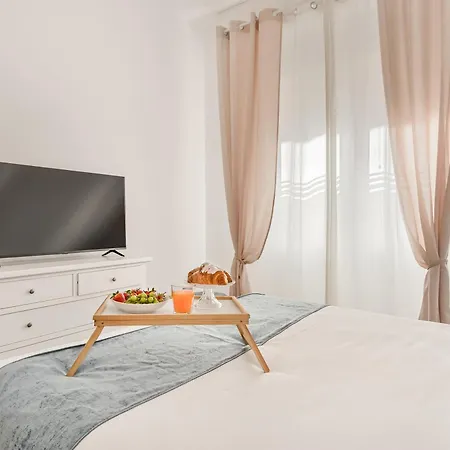 Golden Luxe - Modern Next The Daire *