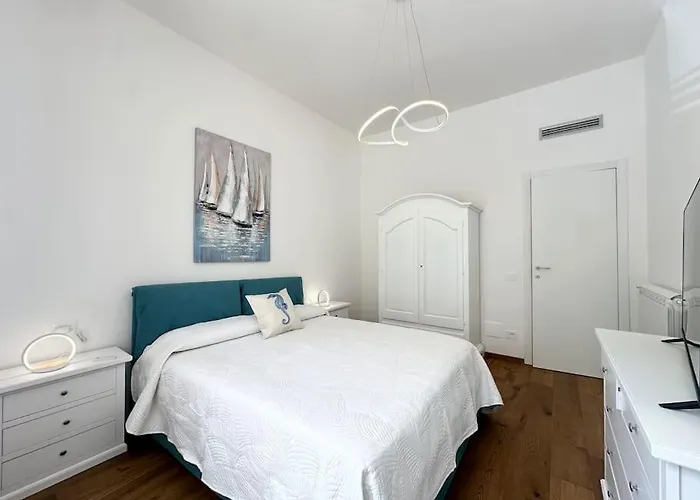 Golden Luxe - Modern Next The *