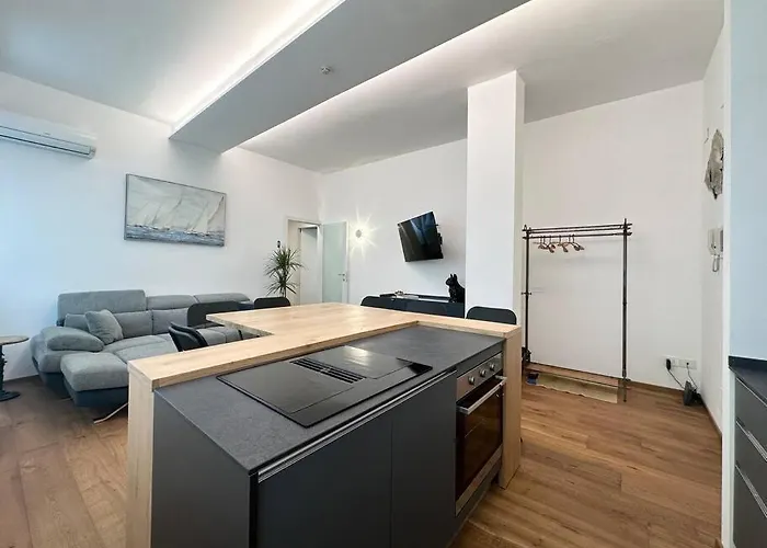 Golden Luxe - Modern Next The