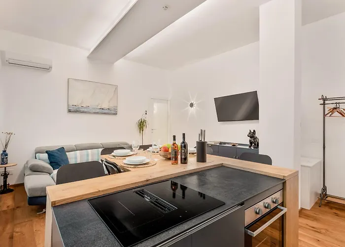 Golden Luxe - Modern Next The * Viareggio