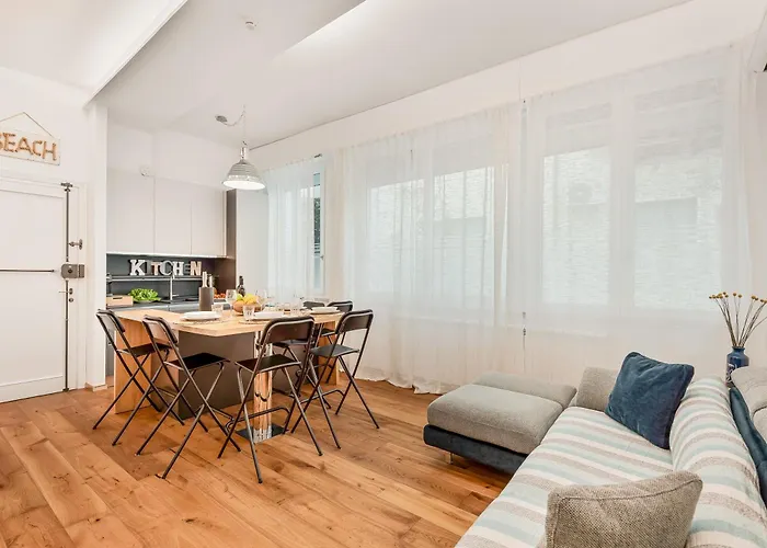 Golden Luxe - Modern Next The