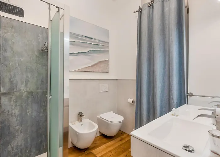 Golden Luxe - Modern Next The Appartamento Viareggio